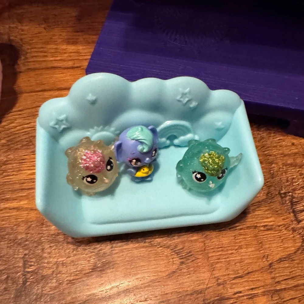 Hatchimals bundle nursery, Llamas, collectibles